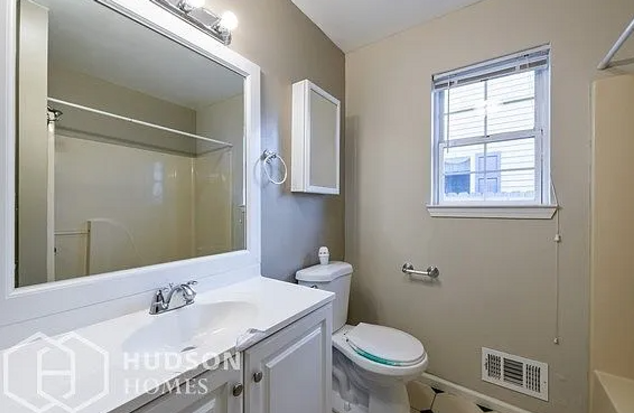 251 20th Ave - Photo 3 of 9