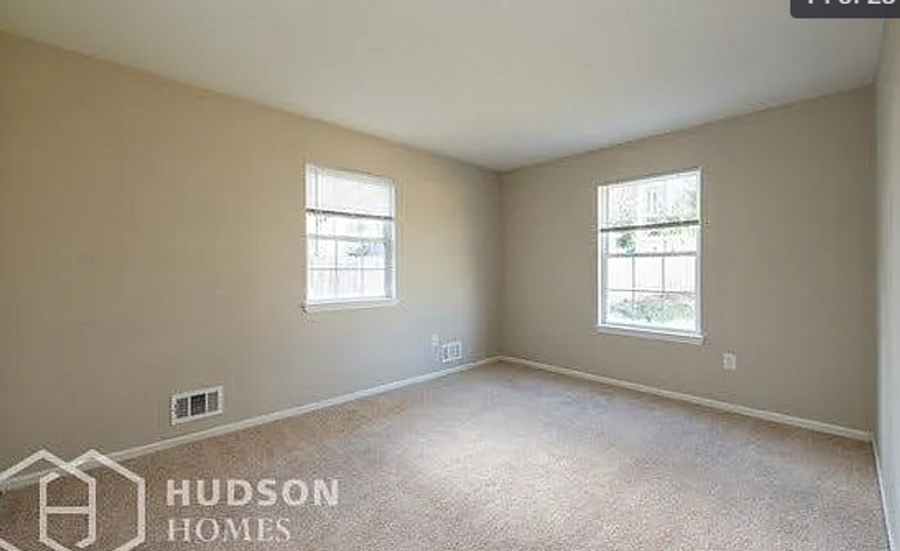 251 20th Ave - Photo 4 of 9