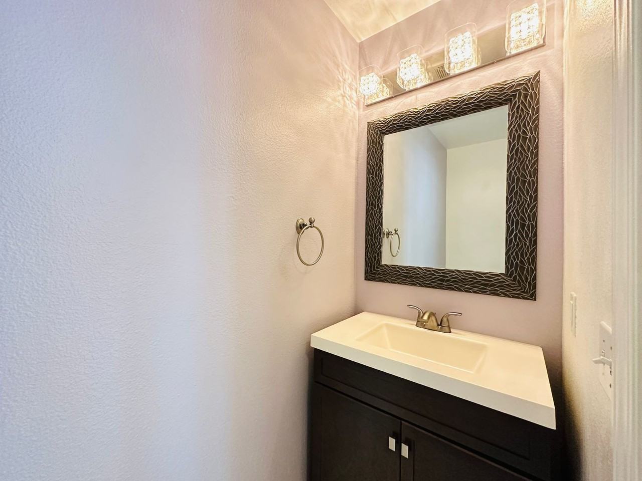 11112 Gateview Ln - Photo 7 of 23