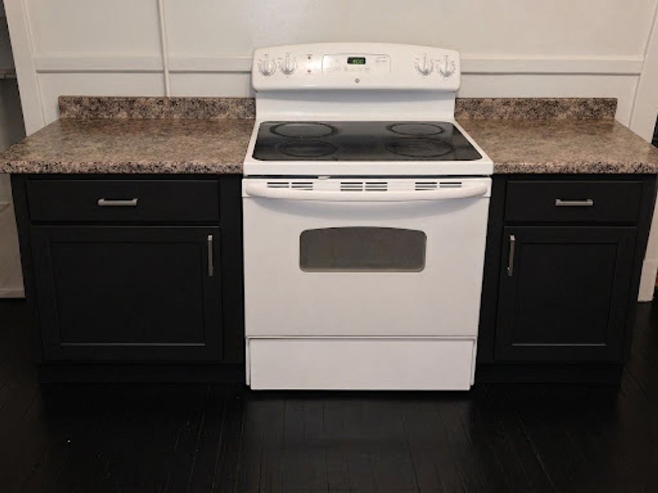 1305 Parkwood Blvd - Photo 2 of 18