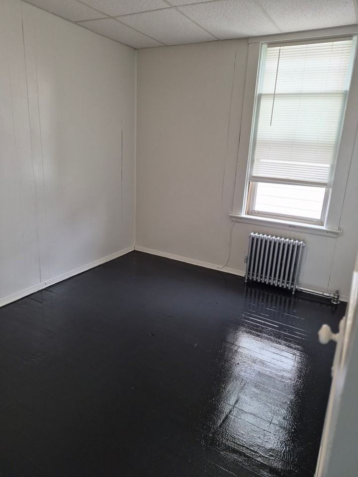 1305 Parkwood Blvd - Photo 5 of 18