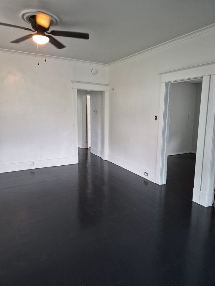 1307 Parkwood Blvd - Photo 7 of 19