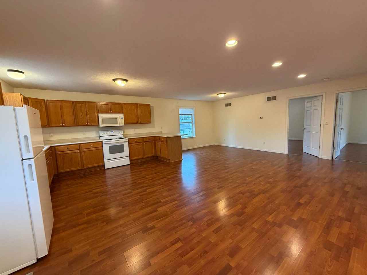 321 Mcconnell St - Photo 3 of 13