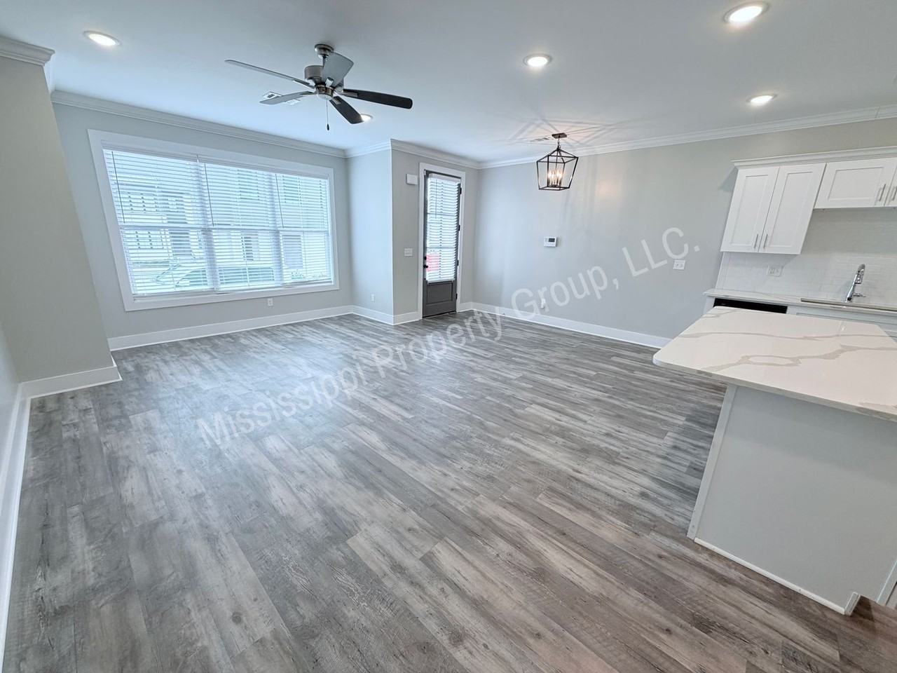 337 Stillwater Ln - Photo 6 of 35