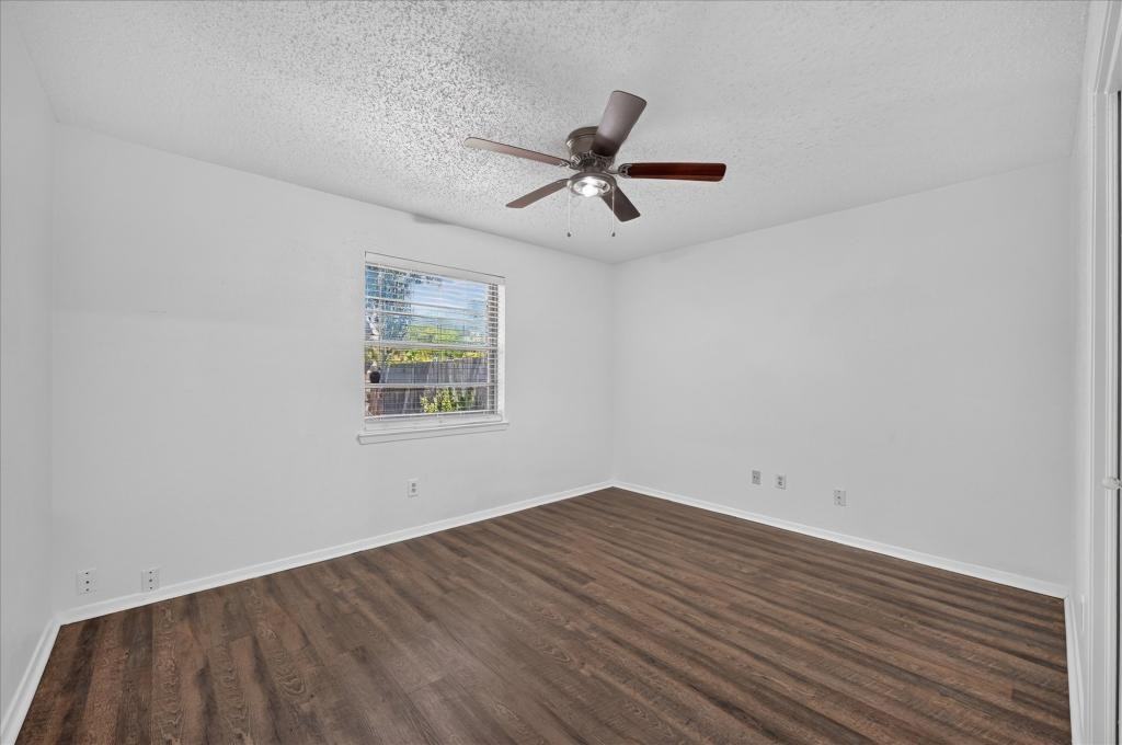 1215 San Marcos Dr - Photo 6 of 28