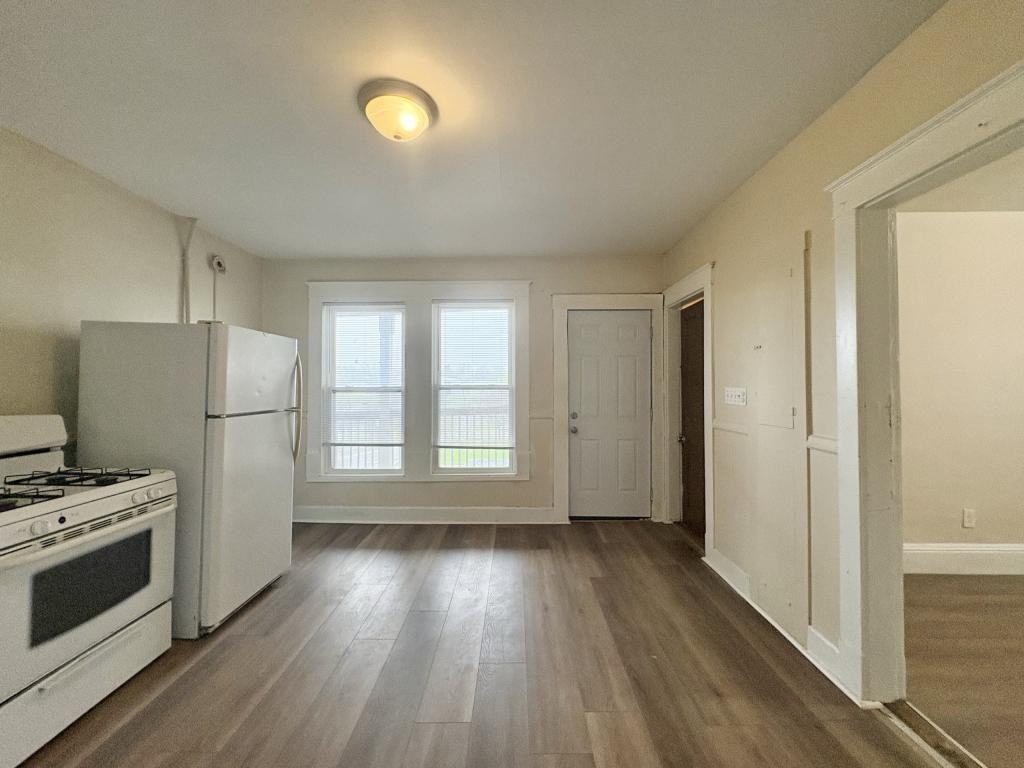 109 Birch St - Photo 2 of 15
