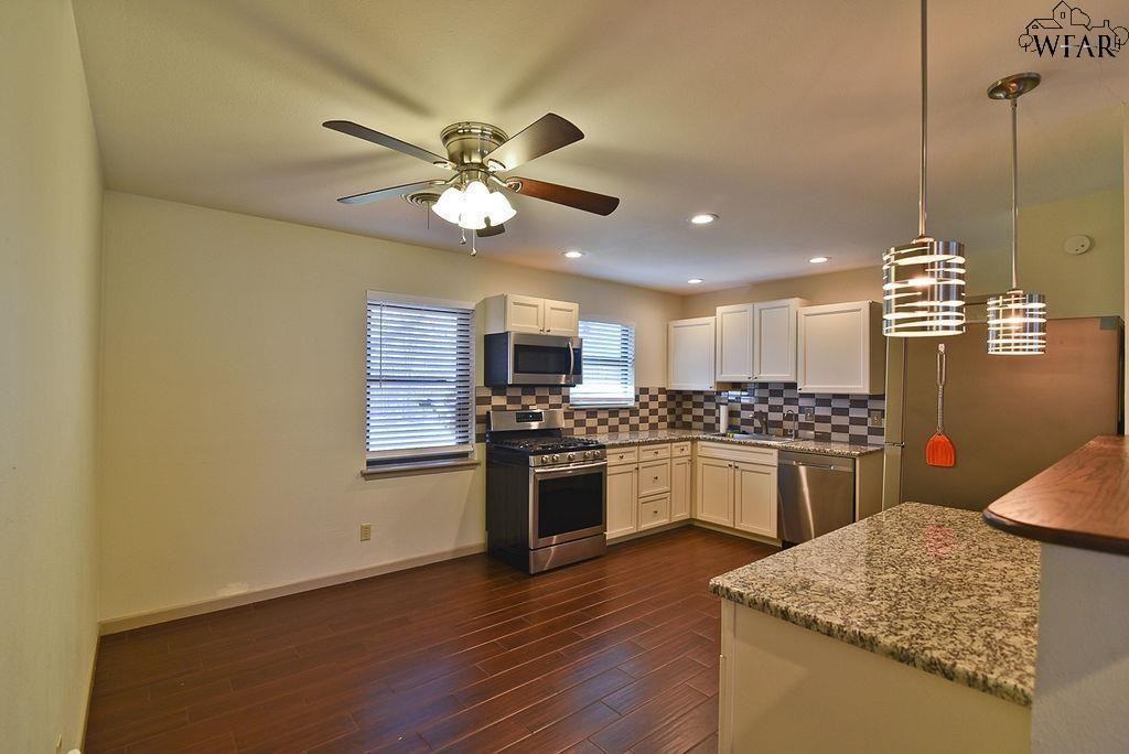1805 Fairfax Ave - Photo 4 of 23