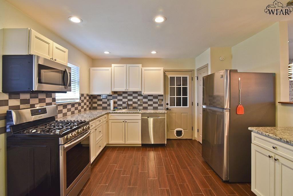 1805 Fairfax Ave - Photo 5 of 23