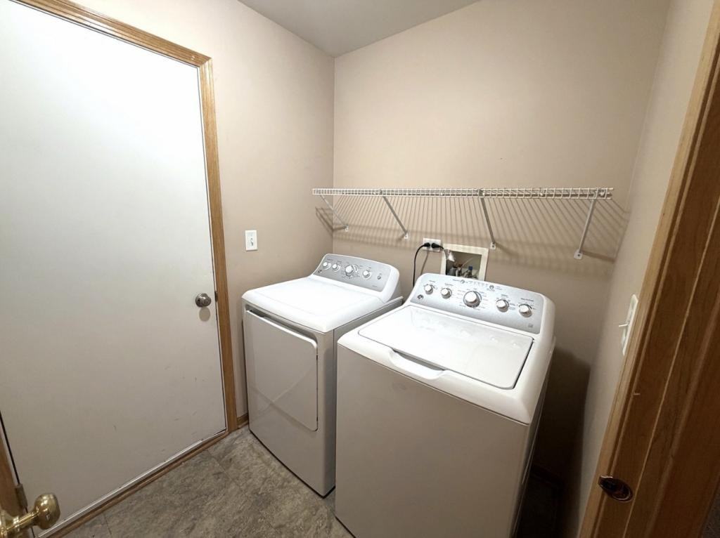 24053 Nightingale Ct - Photo 7 of 7