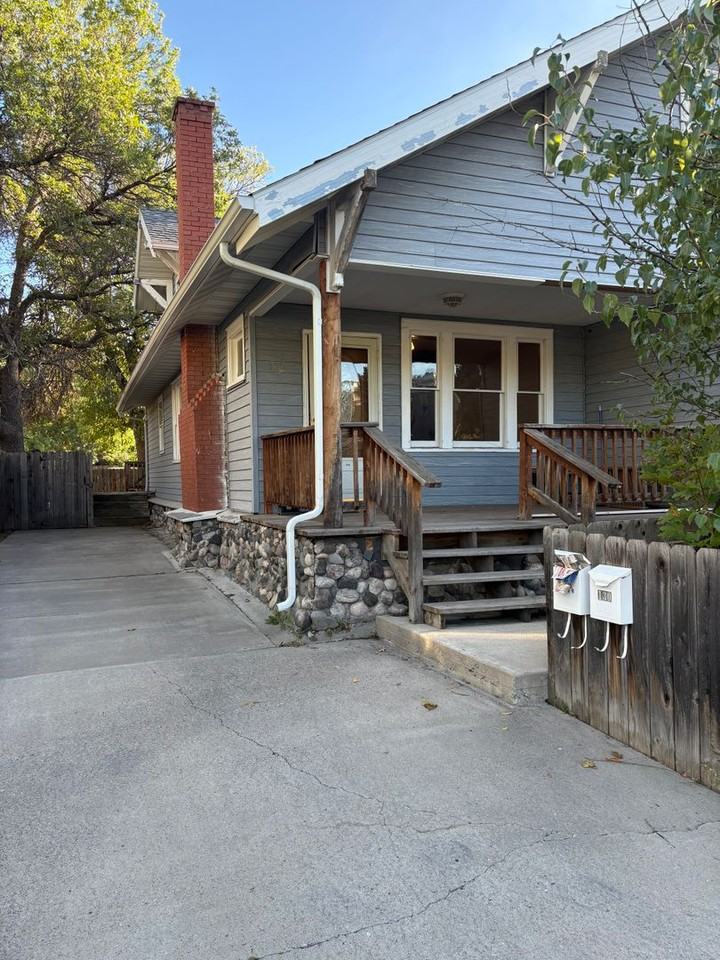 130 Broadwater Ave - Photo 2 of 18