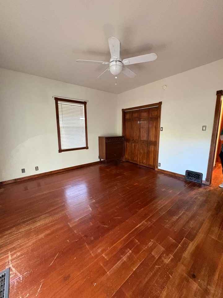 130 Broadwater Ave - Photo 6 of 18