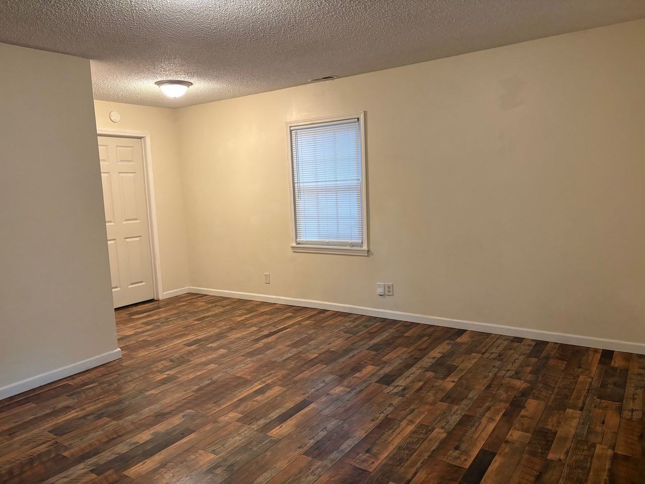 2617 Sw Valley Brook Ln - Photo 3 of 8