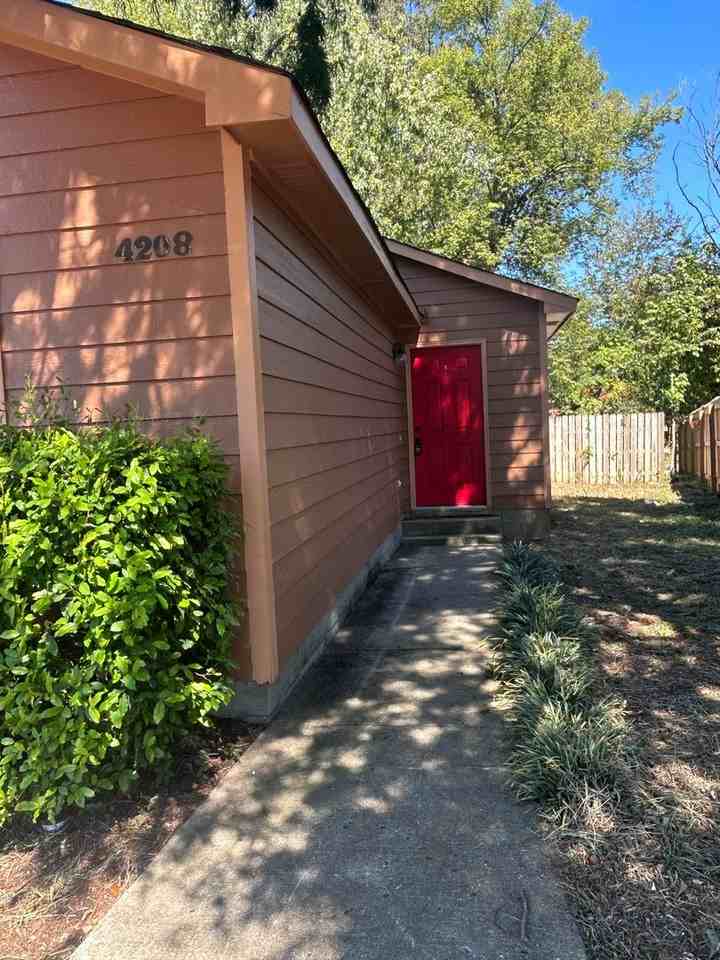 4208 Chalet Cir Nw - Photo 3 of 31