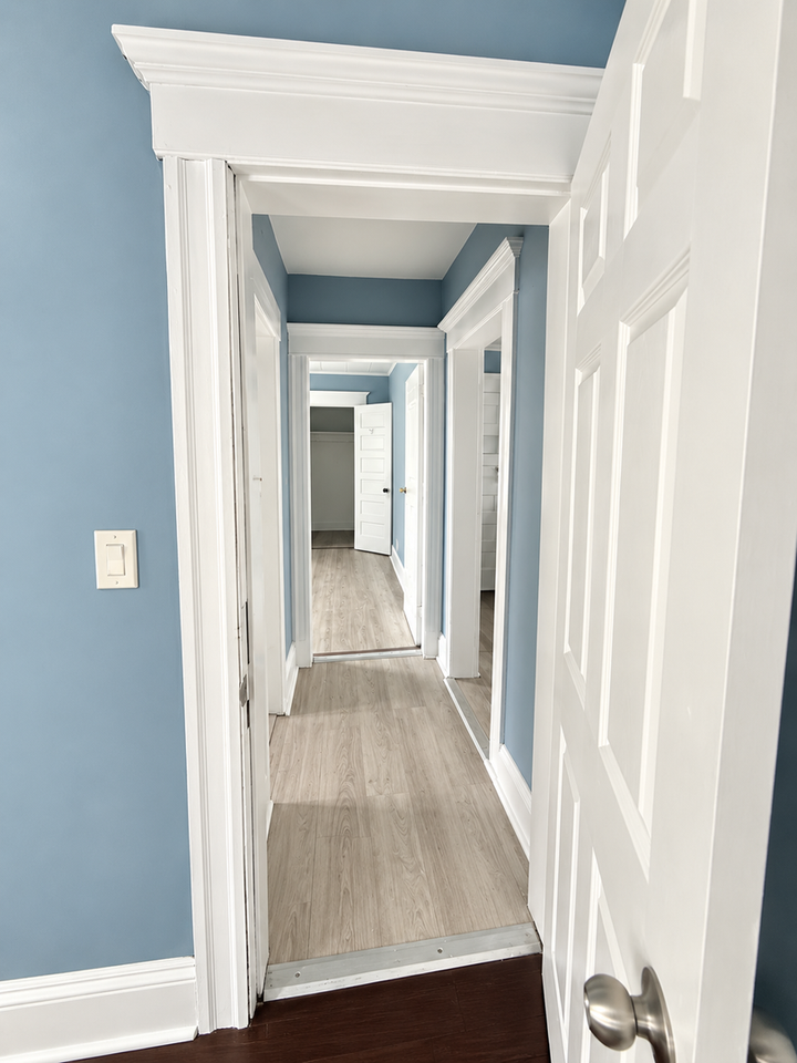 922 Howard Ave - Photo 4 of 7