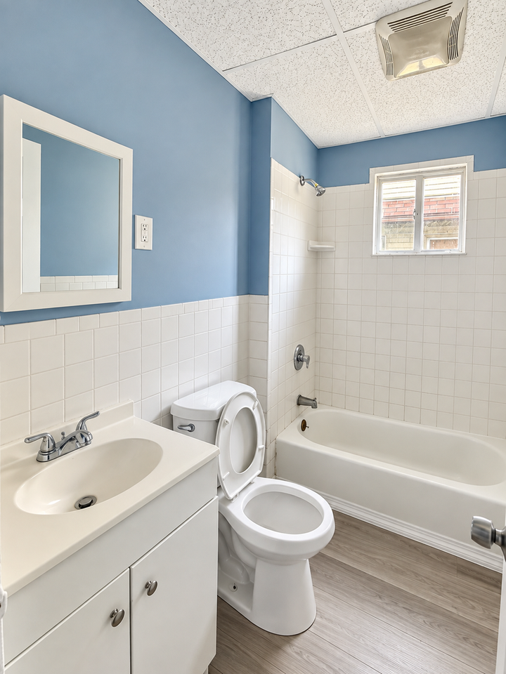 922 Howard Ave - Photo 5 of 7