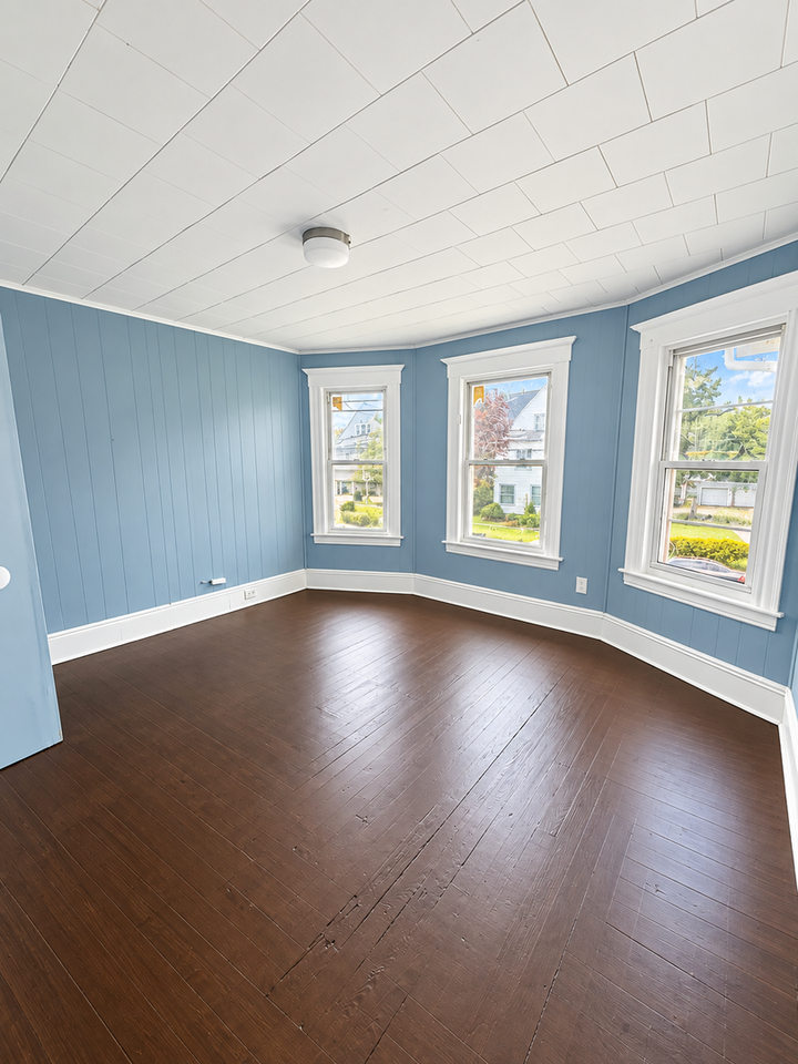 922 Howard Ave - Photo 7 of 7