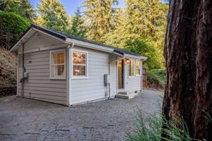 featured image of 9550 Old County Rd