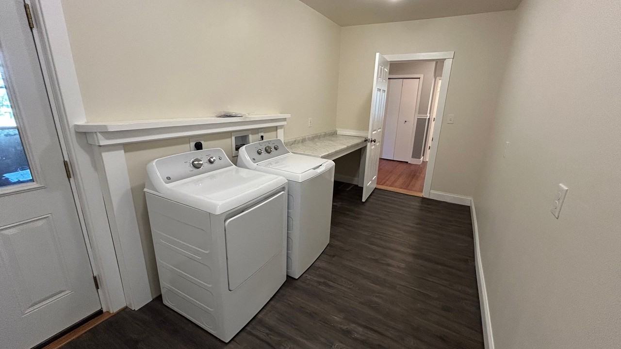 2620 Saint Anthony Rd - Photo 3 of 11