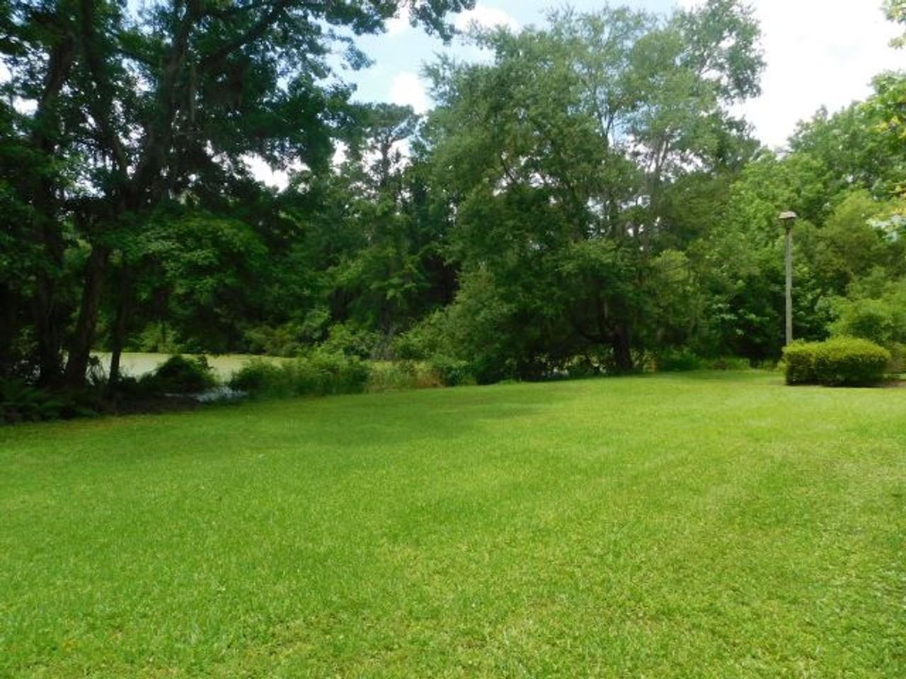 30 Mathews Dr #106 - Photo 6 of 9
