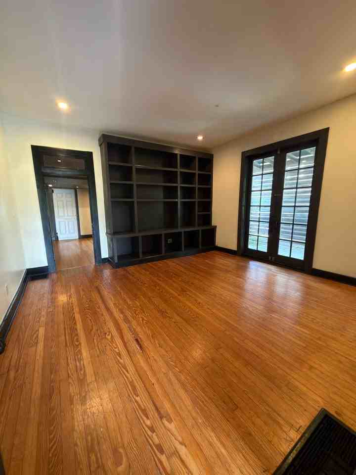 420 W 13th St - Photo 2 of 22