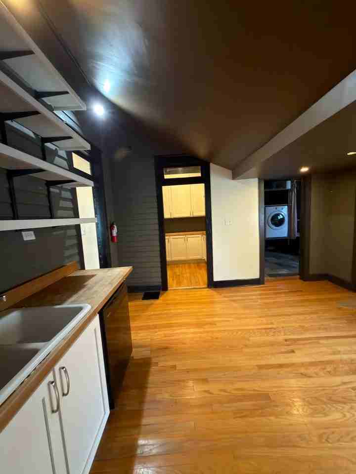 420 W 13th St - Photo 5 of 22