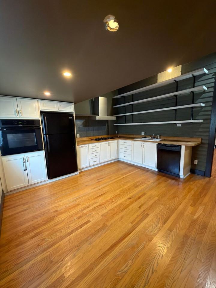 420 W 13th St - Photo 6 of 22