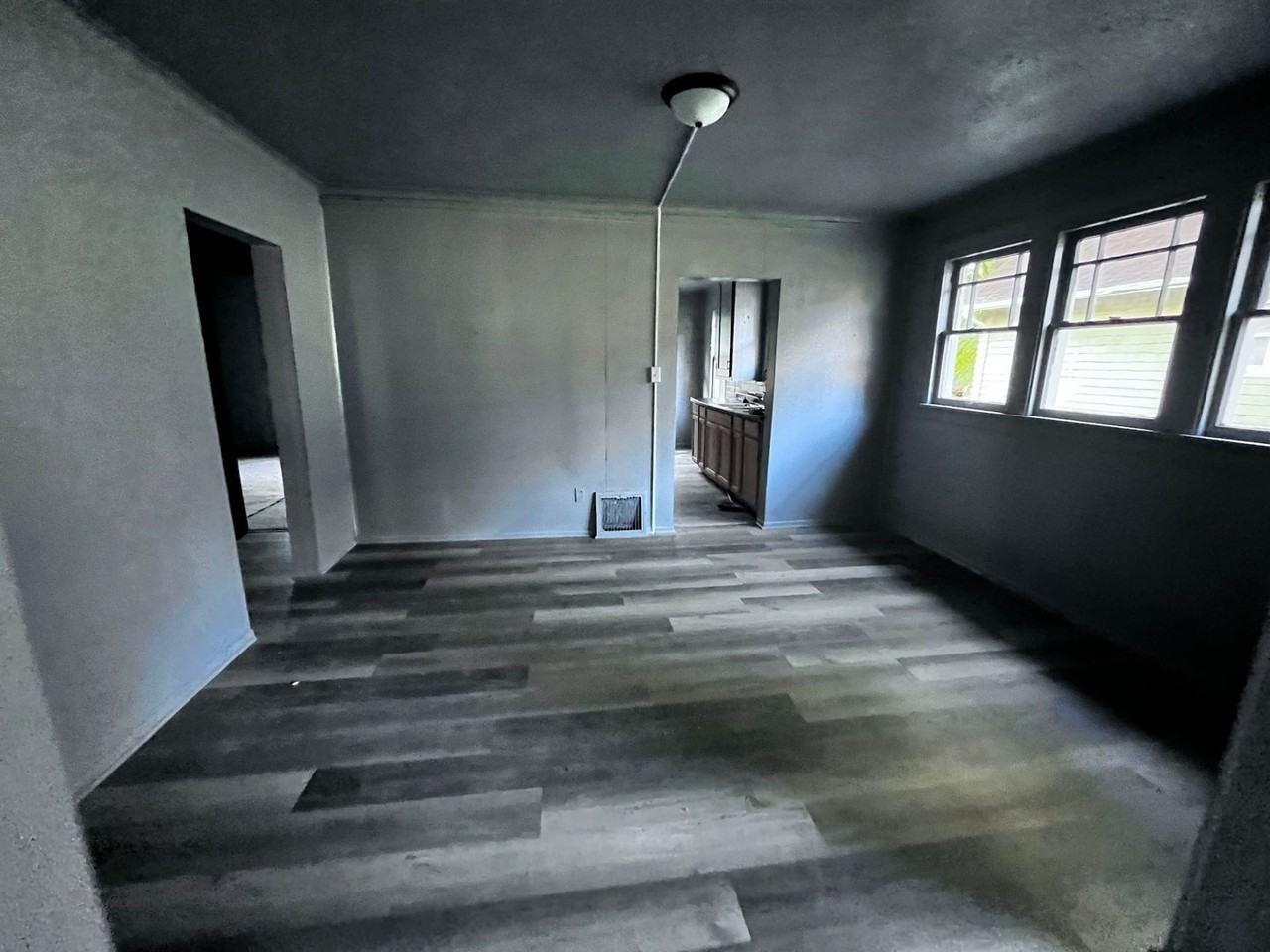 818 E Mcclure Ave - Photo 6 of 11