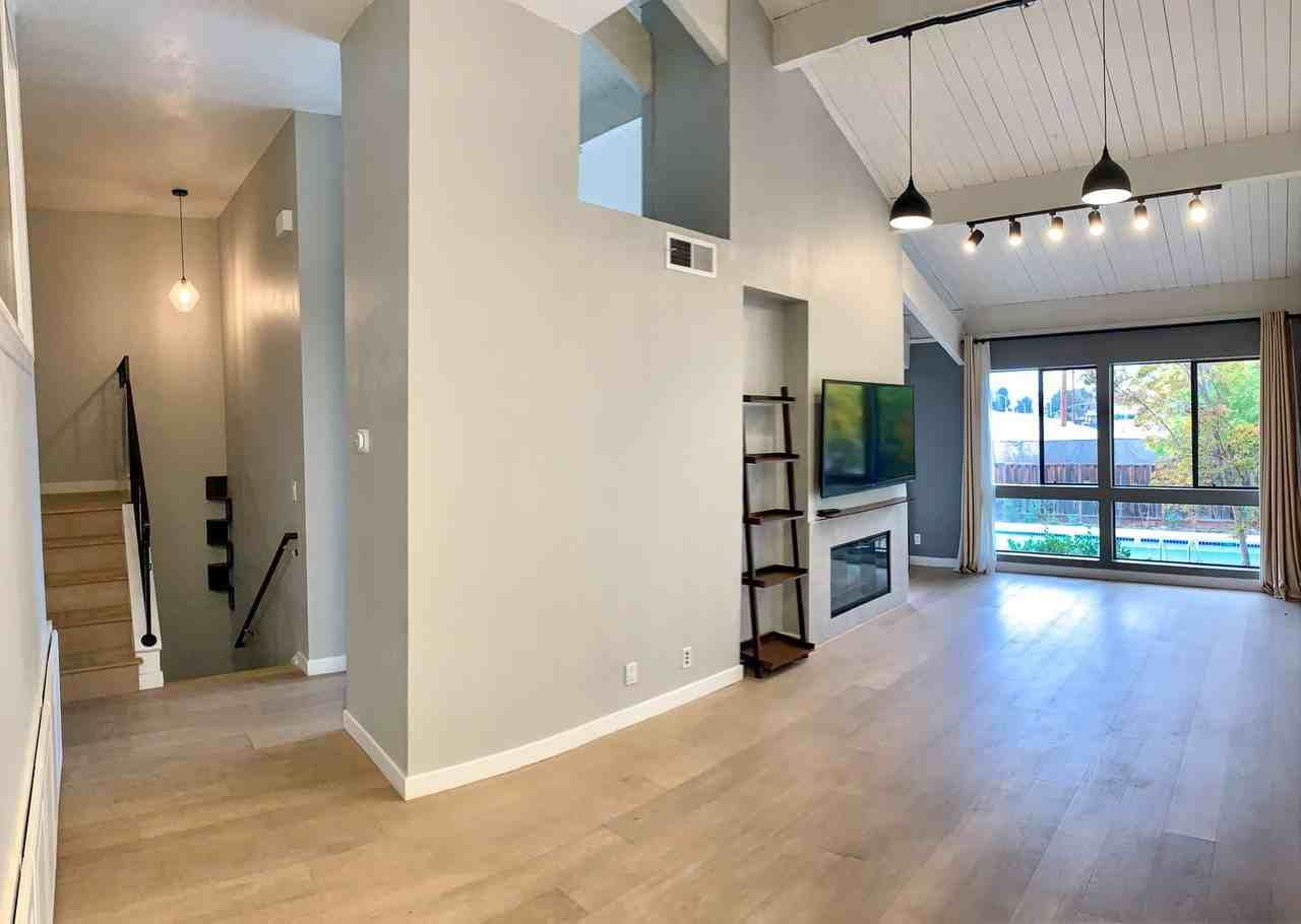 822 Kingfisher Ter - Photo 4 of 11