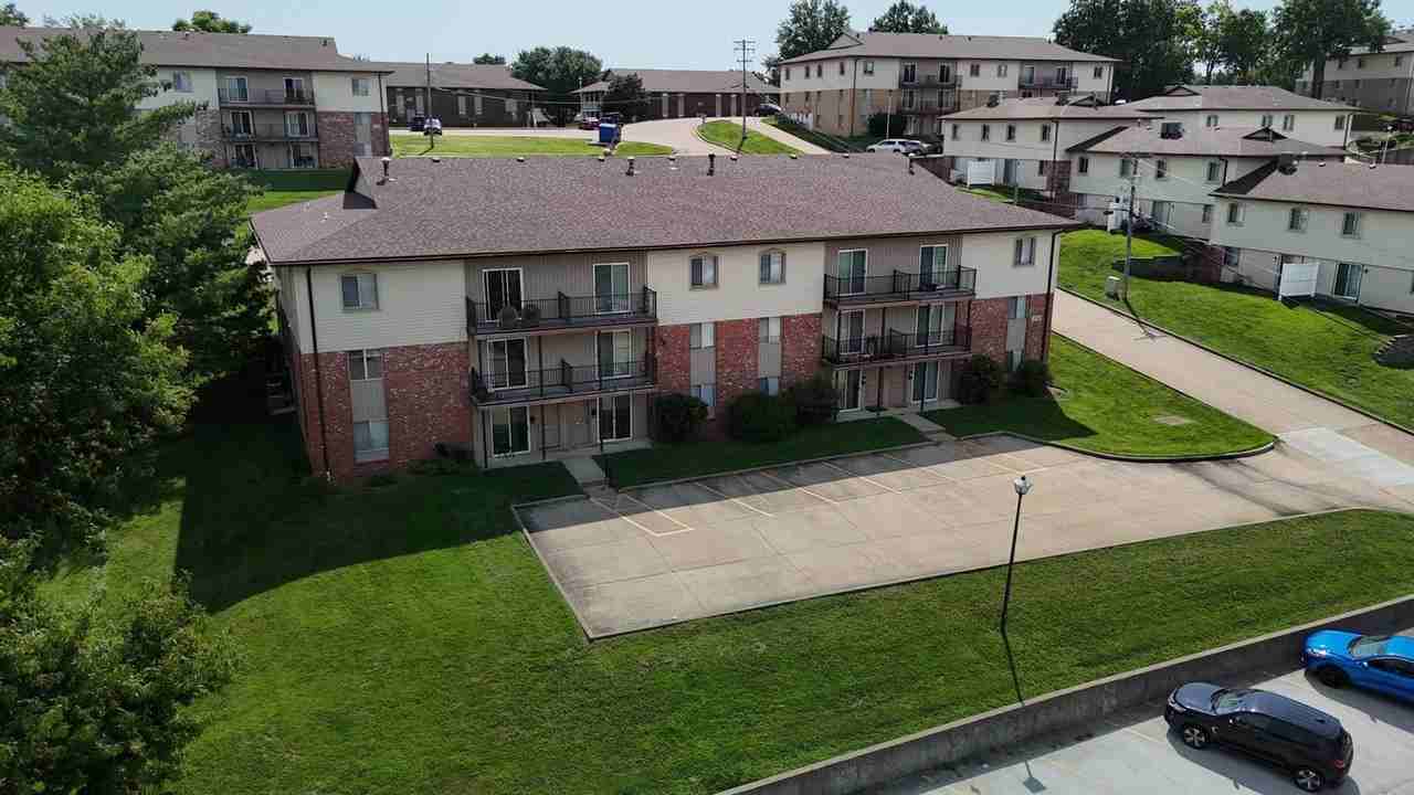817 Southwest Blvd - Photo 4 of 4