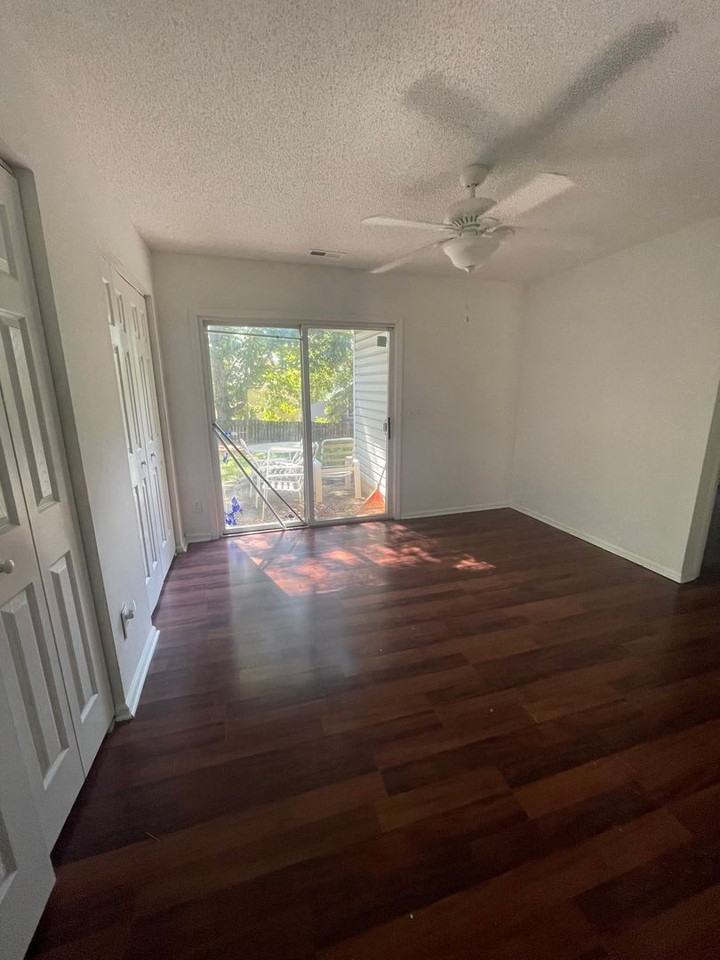 1614 Dendy Ln - Photo 5 of 9