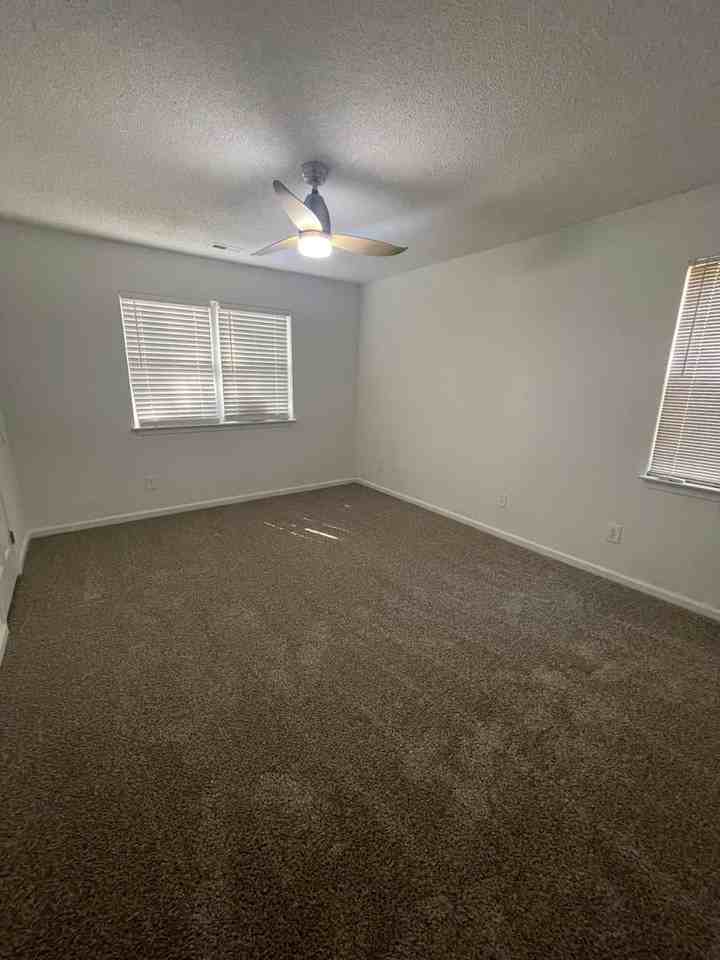 1614 Dendy Ln - Photo 6 of 9