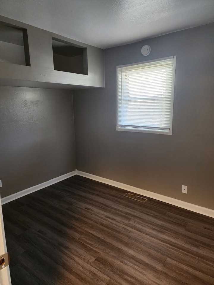 5102 Arrowhead Blvd - Photo 2 of 8