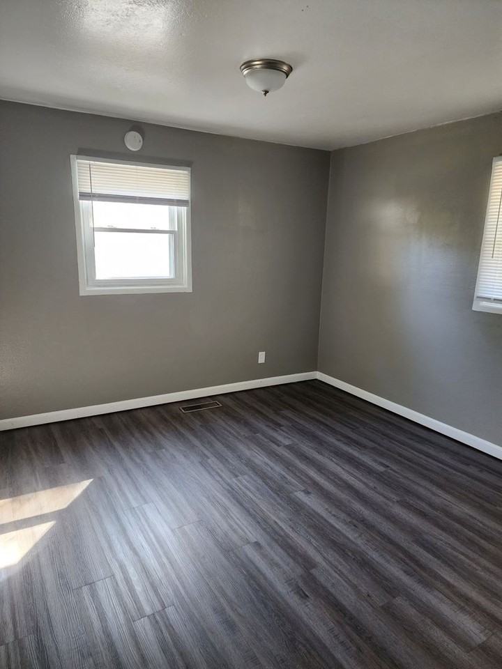 5102 Arrowhead Blvd - Photo 4 of 8