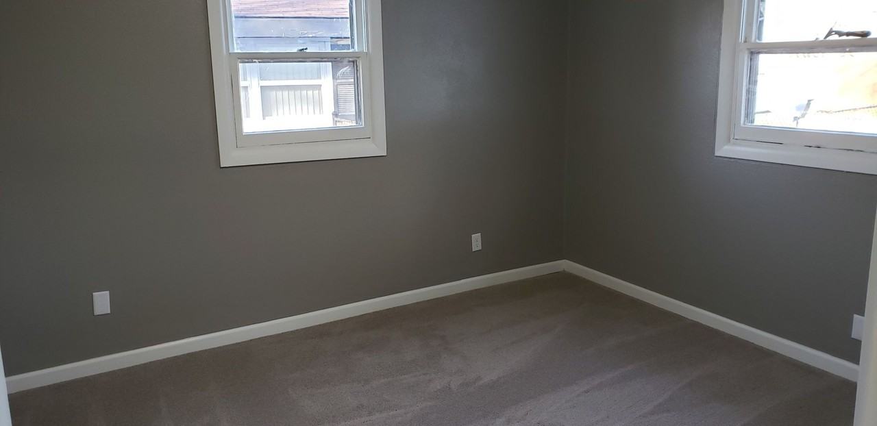 5202 Ojibway Dr - Photo 3 of 13