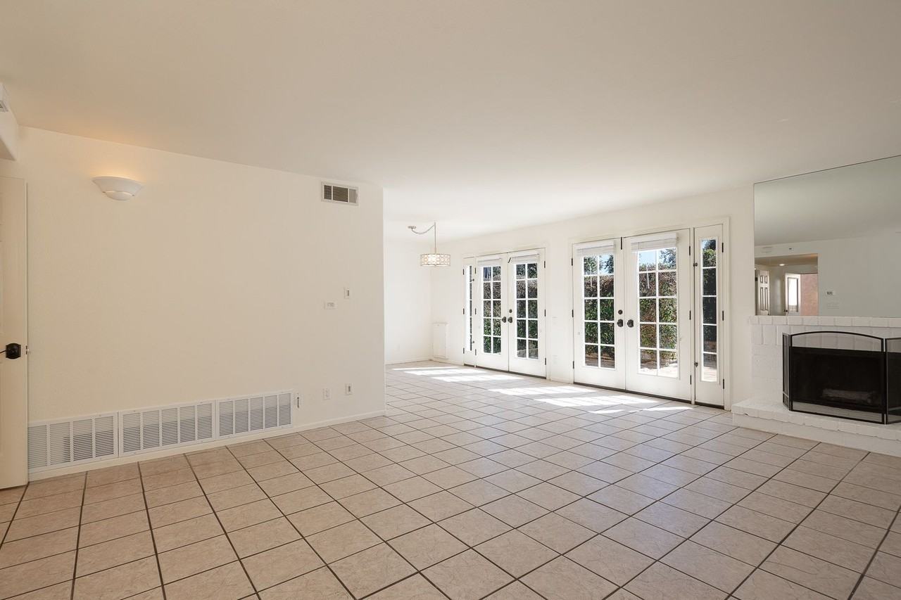 1085 Mchugh Ct - Photo 2 of 42