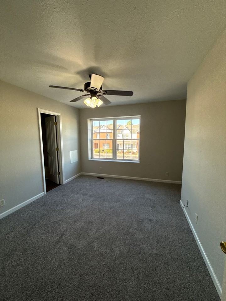 345 Shoshone Pl - Photo 7 of 9