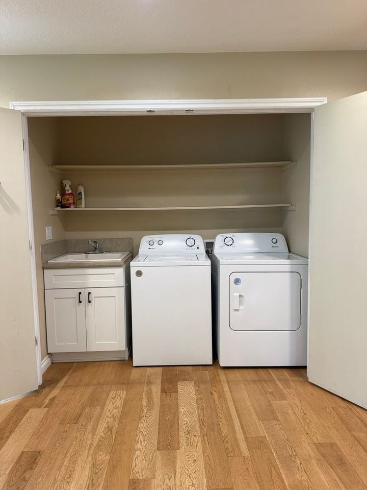 1633 Sieburg St Ne - Photo 3 of 7