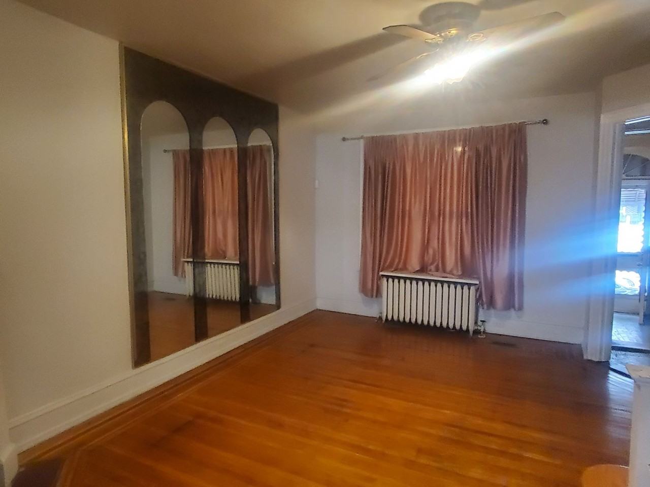 1129 S 56th St - Photo 4 of 21