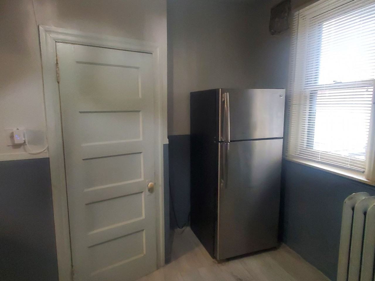1129 S 56th St - Photo 7 of 21