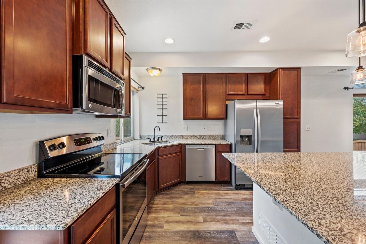 4390 Vindaloo Dr - Photo 5 of 15