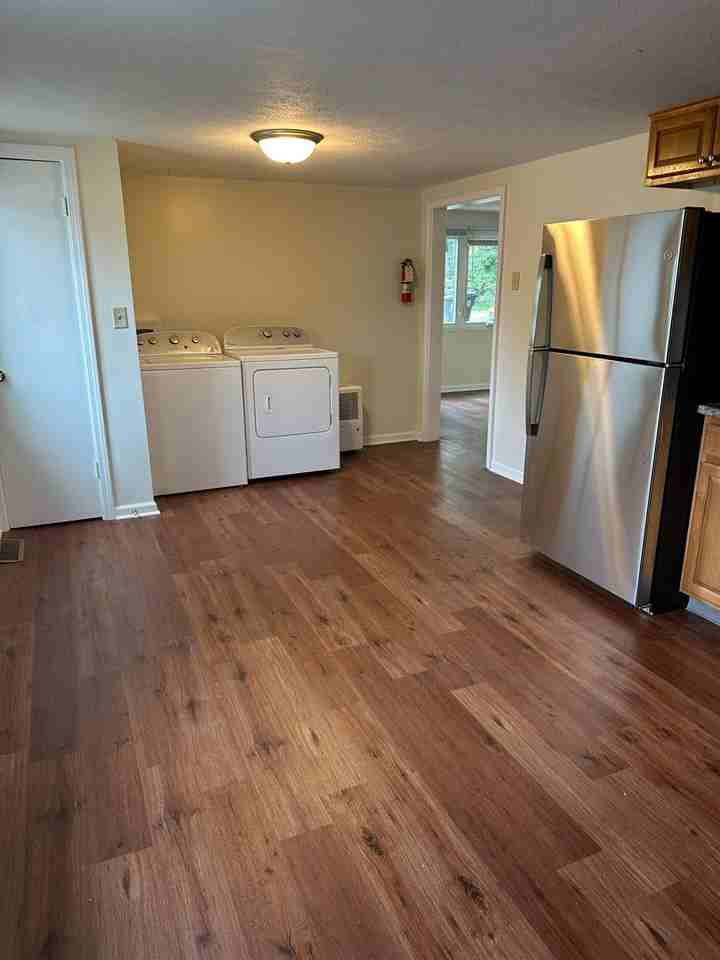 314 West 16th St - Photo 5 of 21