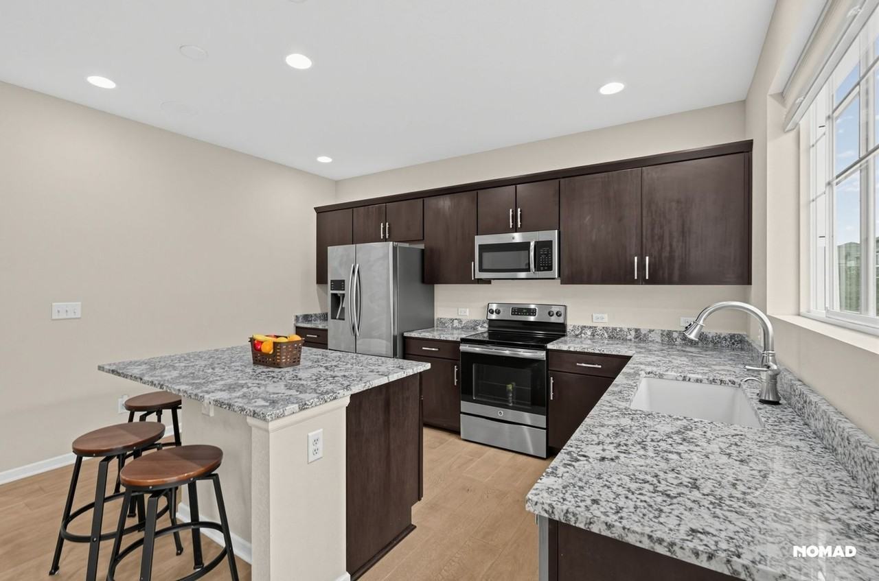 7281 7281 S HAMMER WAY - Photo 7 of 35