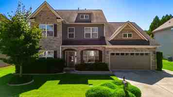 featured image of 12 Ashby Grove Dr