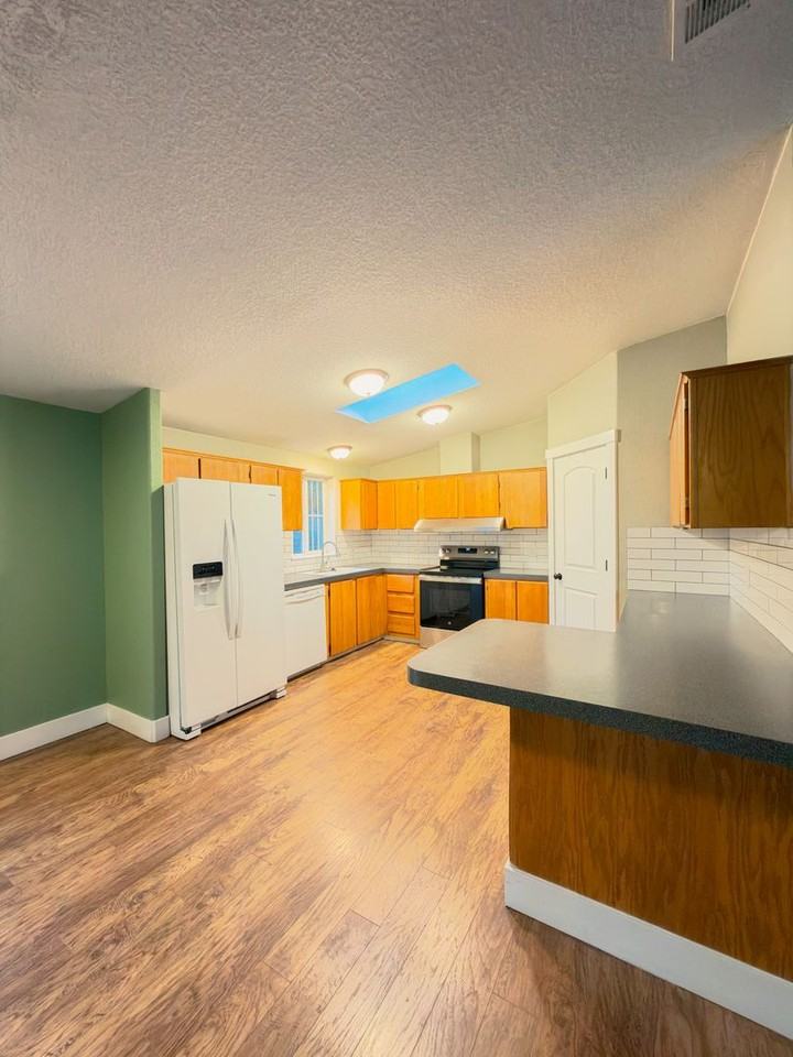 22 Sw Ruckel St - Photo 6 of 33