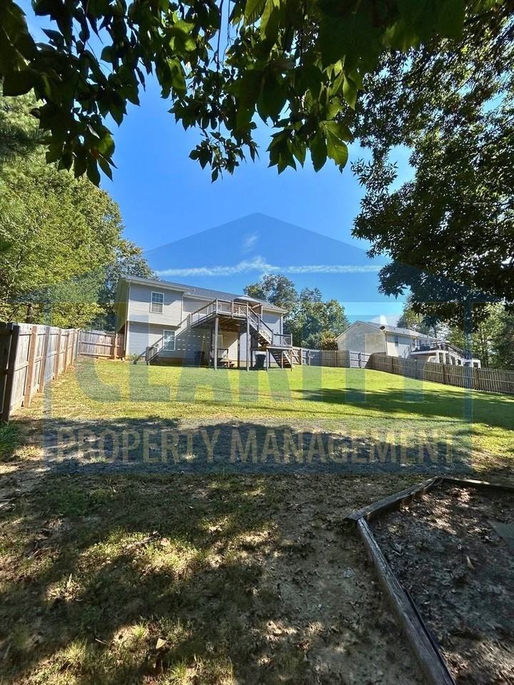 121 Ruth Way Sw - Photo 5 of 28