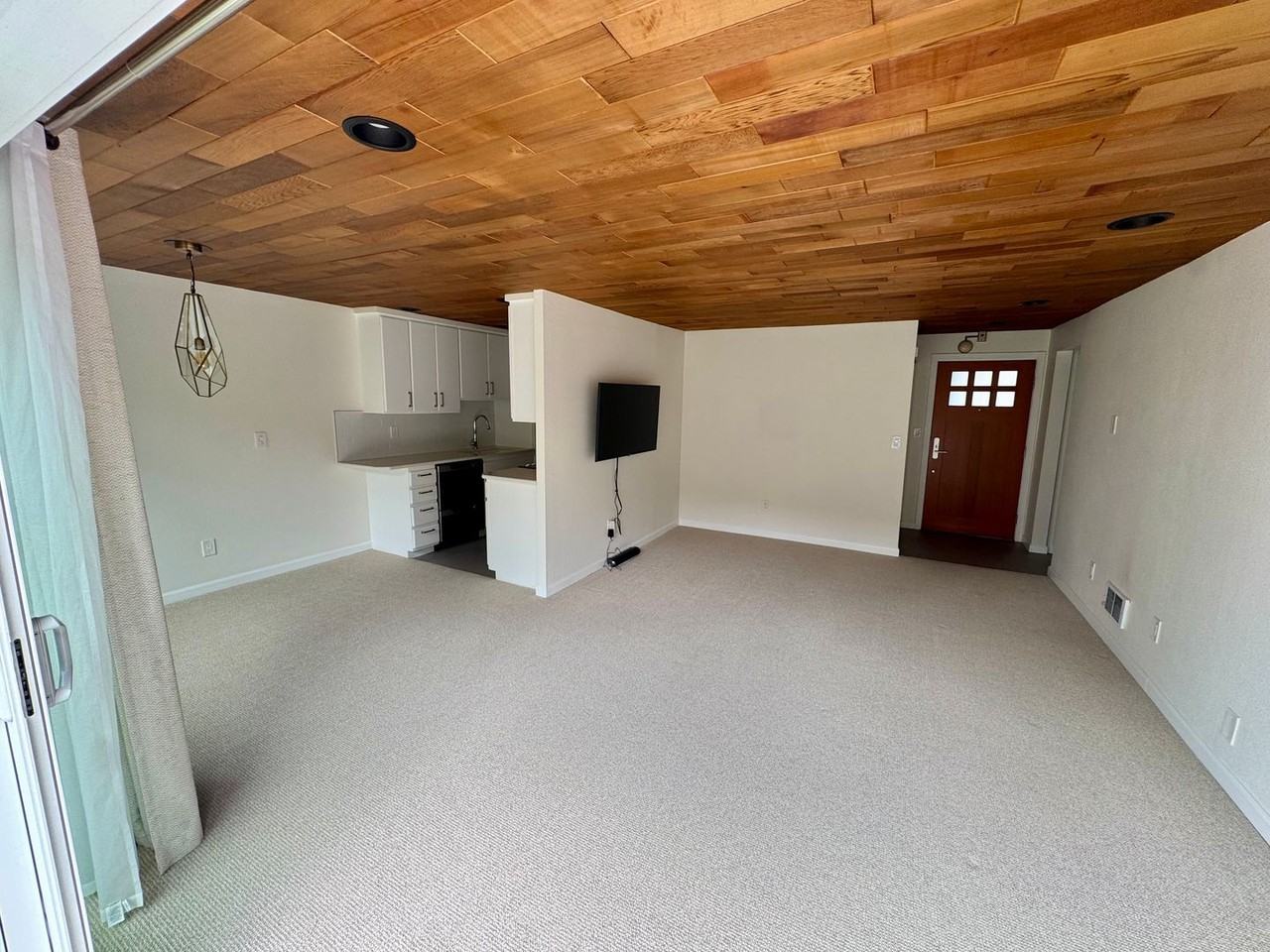 733 Lake St S - Photo 4 of 20