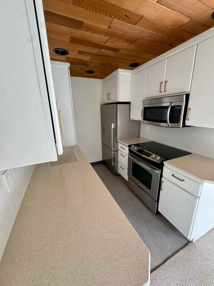 733 Lake St S - Photo 7 of 20
