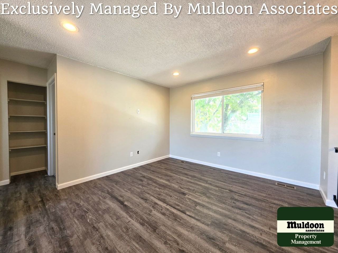 1243 Chiricahua Dr - Photo 3 of 23