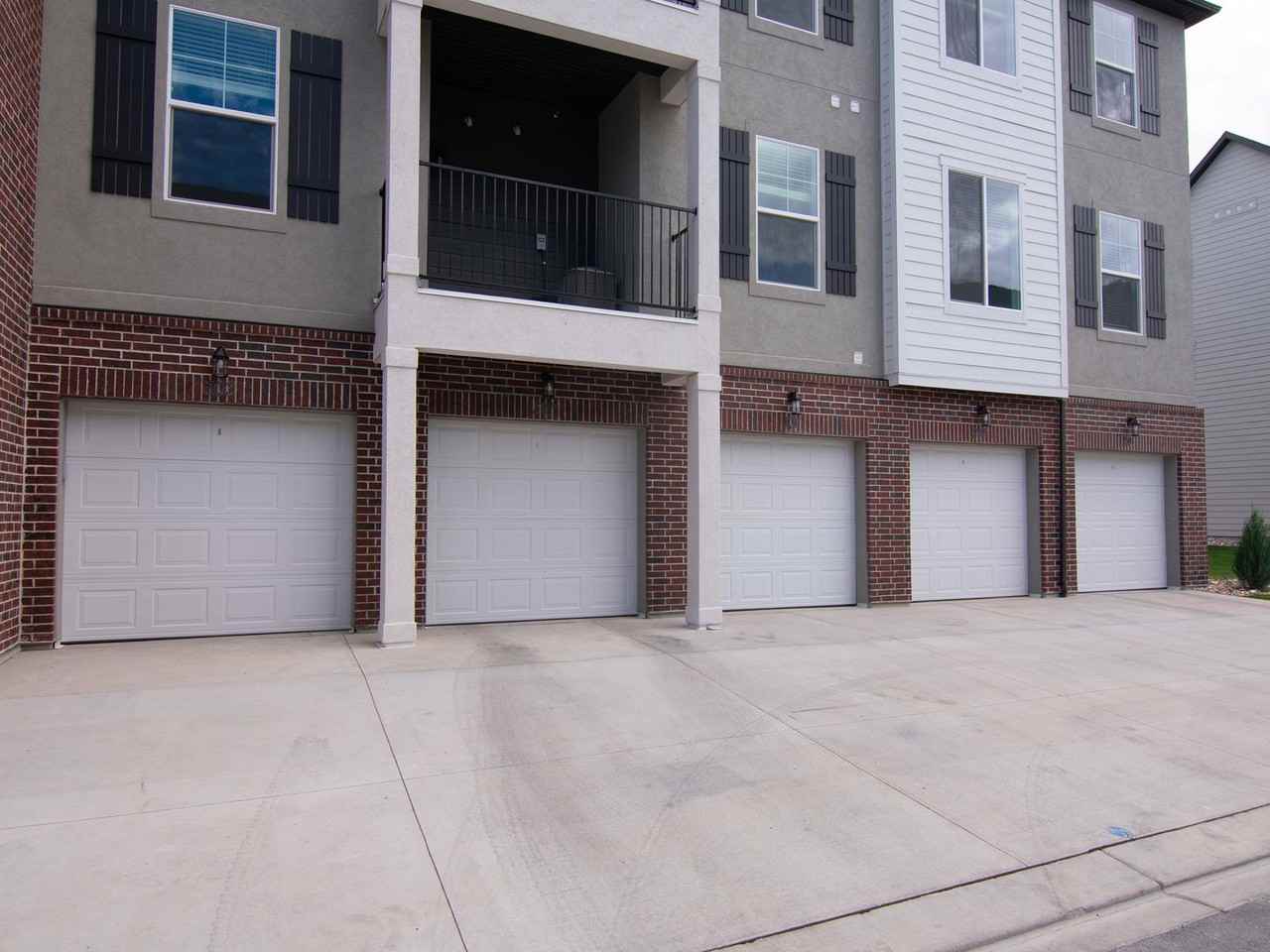 4664 S 680 W #202 - Photo 2 of 22