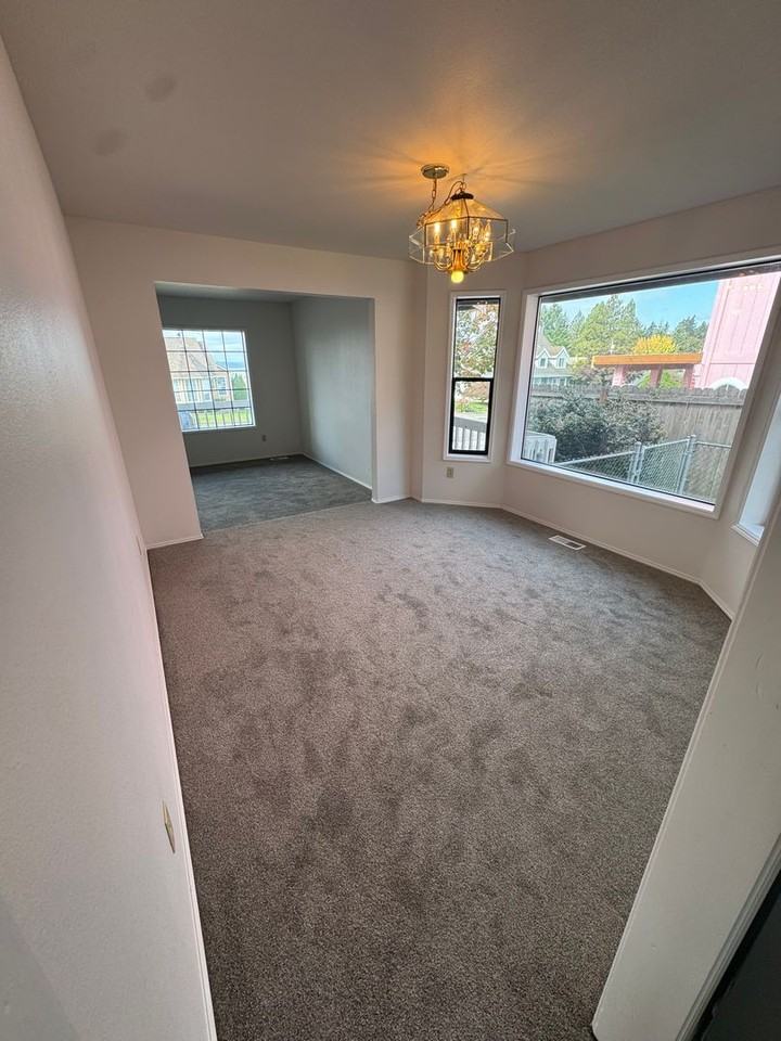 1507 63rd Ave Ne - Photo 5 of 25